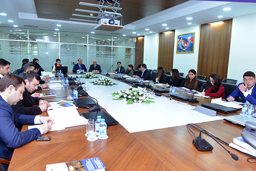 BAKI ŞƏHƏRİ YASAMAL RAYON MƏHKƏMƏSİNDƏ MƏHKƏMƏ APARATI İŞÇİLƏRİ ÜÇÜN “MƏHKƏMƏLƏRDƏ İDARƏETMƏNİN SƏMƏRƏLİLİYİNİN ARTIRILMASI” MÖVZUSUNDA VİDEOKONFRANS KEÇİRİLMİŞDİR