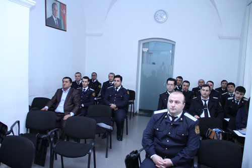 ƏDLİYYƏ AKADEMİYASINDA PROBASİYA VƏ İCRA XİDMƏTLƏRİNİN ƏMƏKDAŞLARI ÜÇÜN “KORRUPSİYAYA QARŞI MÜBARİZƏ” MÖVZUSUNDA TƏLİMLƏR KEÇİRİLİB