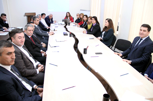 HAKİMLƏR ÜÇÜN İXTİSASARTIRMA KURSU KEÇİRİLİB