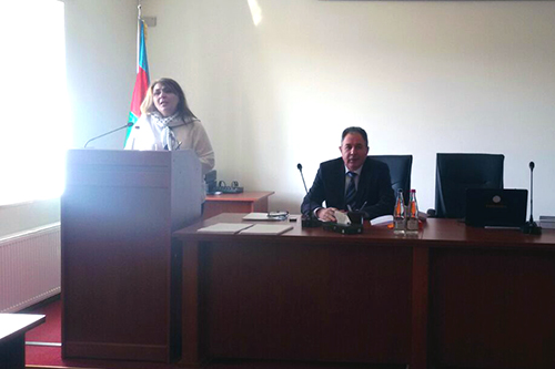 BƏLƏDİYYƏ  ÜZVÜ VƏ QULLUQÇULARININ HÜQUQİ MAARİFLƏNDİRİLMƏSİ MƏQSƏDİLƏ TƏDRİS KURSU KEÇİRİLİB