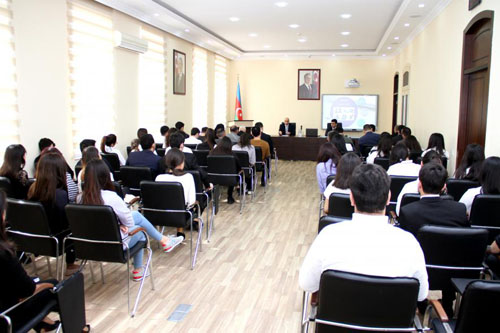 ƏDLİYYƏ AKADEMİYASINDA PROBASIYA İLƏ BAĞLI MAARİFLƏNDİRİCİ SEMİNAR KEÇİRİLİB