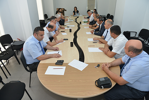 ƏDLİYYƏ AKADEMİYASINDA “MÜLKİ QANUNVERİCİLİYİN TƏTBİQİNİN AKTUAL MƏSƏLƏLƏRİ” MÖVZUSUNDA İXTİSASARTİRMA KURSU KEÇİRİLMİŞDİR