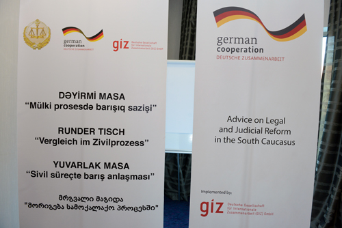 BAKIDA “MÜLKİ PROSESDƏ BARIŞIQ SAZİŞİ” MÖVZUSUNDA BEYNƏLXALQ DƏYİRMİ MASA KEÇİRİLMİŞDİR