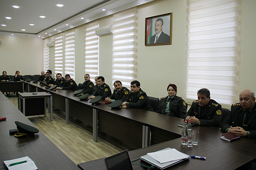 ƏDLİYYƏ AKADEMİYASINDA  “KORRUPSİYAYA QARŞI MÜBARİZƏ” MÖVZUSUNDA ARDICIL TƏLİMLƏR HƏYATA KEÇİRİLİR 