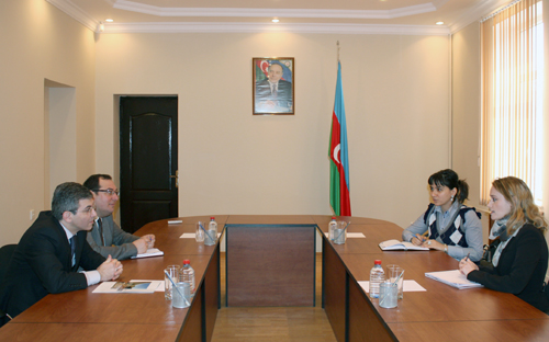 FRANSA RESPUBLİKASININ MƏHKƏMƏ-PROKURORLUQ MƏKTƏBİ VƏ ƏDLİYYƏ AKADEMİYASI ARASINDA DİNLƏYİCİLƏRİN (HAKİMLİYƏ NAMİZƏDLƏRİN) MÜBADİLƏSİ PROQRAMI HƏYATA KEÇİRİLİR