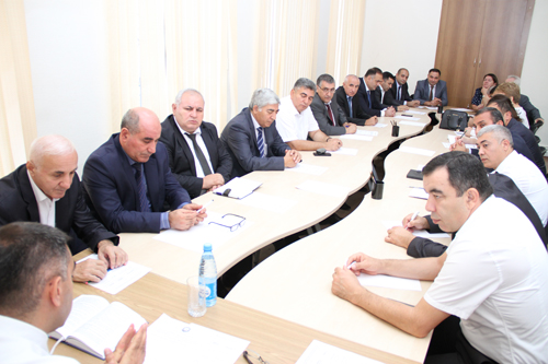 HAKİMLƏR ÜÇÜN MÜLKİ İŞLƏR ÜZRƏ MƏHKƏMƏ BAXIŞINA DAİR İXTİSASARTIRMA KURSU KEÇİRİLİB