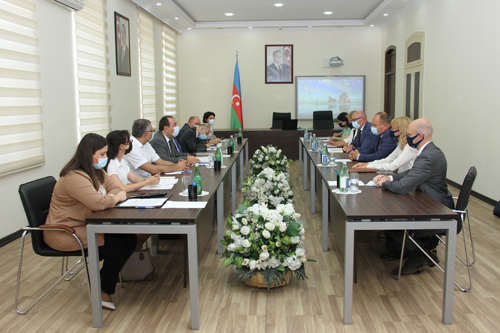  ƏDLİYYƏ AKADEMİYASINDA TVİNNİNQ LAYİHƏSI ÇƏRÇİVƏSİNDƏ LİTVALI EKSPERTLƏRLƏ GÖRÜŞ KEÇİRİLİB