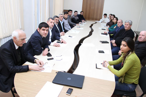 BƏLƏDİYYƏ ÜZVLƏRİ VƏ QULLUQÇULARININ HÜQUQİ MAARİFLƏNDİRİLMƏSİ MƏQSƏDİLƏ TƏDRİS KURSLARI KEÇİRİLİB