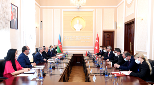 AZƏRBAYCAN-TÜRKİYƏ ARASINDA HÜQUQİ ƏLAQƏLƏR MÜTTƏFİQLİK MÜNASİBƏTLƏRİNƏ UYĞUN İNKİŞAF EDİR