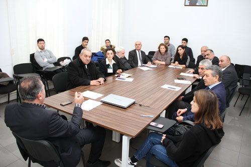 BƏLƏDİYYƏ ÜZVLƏRİ VƏ QULLUQÇULARININ HÜQUQİ MAARİFLƏNDİRMƏSİ MƏQSƏDİLƏ ƏDLİYYƏ AKADEMİYASINDA TƏDRİS KURSU KEÇİRİLİB