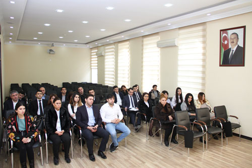 ƏDLİYYƏ AKADEMİYASINDA MƏHKƏMƏ APARATI İŞÇİLƏRİ ÜÇÜN “MƏHKƏMƏ FƏALİYYƏTİNİN SƏMƏRƏLİLİYİNİN ARTIRILMASINA YÖNƏLMİŞ TƏDBİRLƏR” MÖVZUSUNDA KEÇİRİLƏN TƏLİM BARƏDƏ