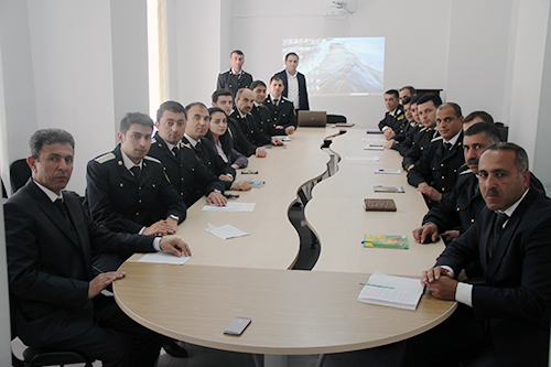 ƏDLİYYƏ AKADEMİYASINDA  İCRA MƏMURLARI ÜÇÜN “İCRA İŞİNİN  TƏKMİLLƏŞDİRİLMƏSİNİN AKTUAL MƏSƏLƏLƏRI”  VƏ “ETİKA VƏ ÜNSİYYƏT” MÖVZULARINDA TƏLİM KEÇİRİLMİŞDİR