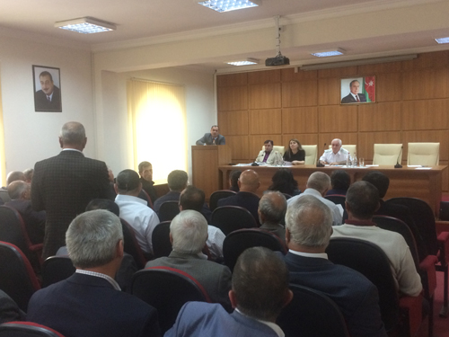 ŞƏKİDƏ BƏLƏDİYYƏ ÜZVLƏRİ VƏ QULLUQÇULARI ÜÇÜN TƏDRİS KURSU KEÇİRİLİB