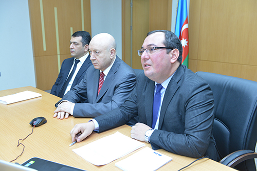 MƏHKƏMƏ APARATI İŞÇİLƏRİ ÜÇÜN İLK DƏFƏ VİDEO-KONFRANS VASİTƏSİLƏ TƏLİM KEÇİRİLİB