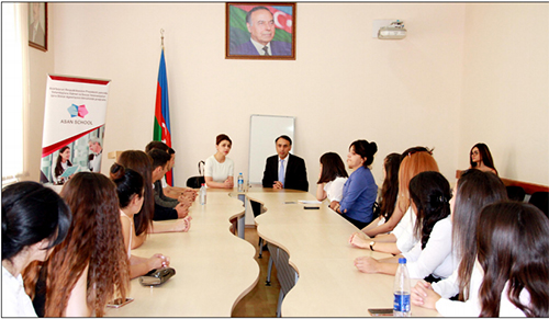 ƏDLİYYƏ AKADEMİYASINDA ASAN KÖNÜLLÜLƏRİ ÜÇÜN TƏLİM TƏŞKİL EDİLİB