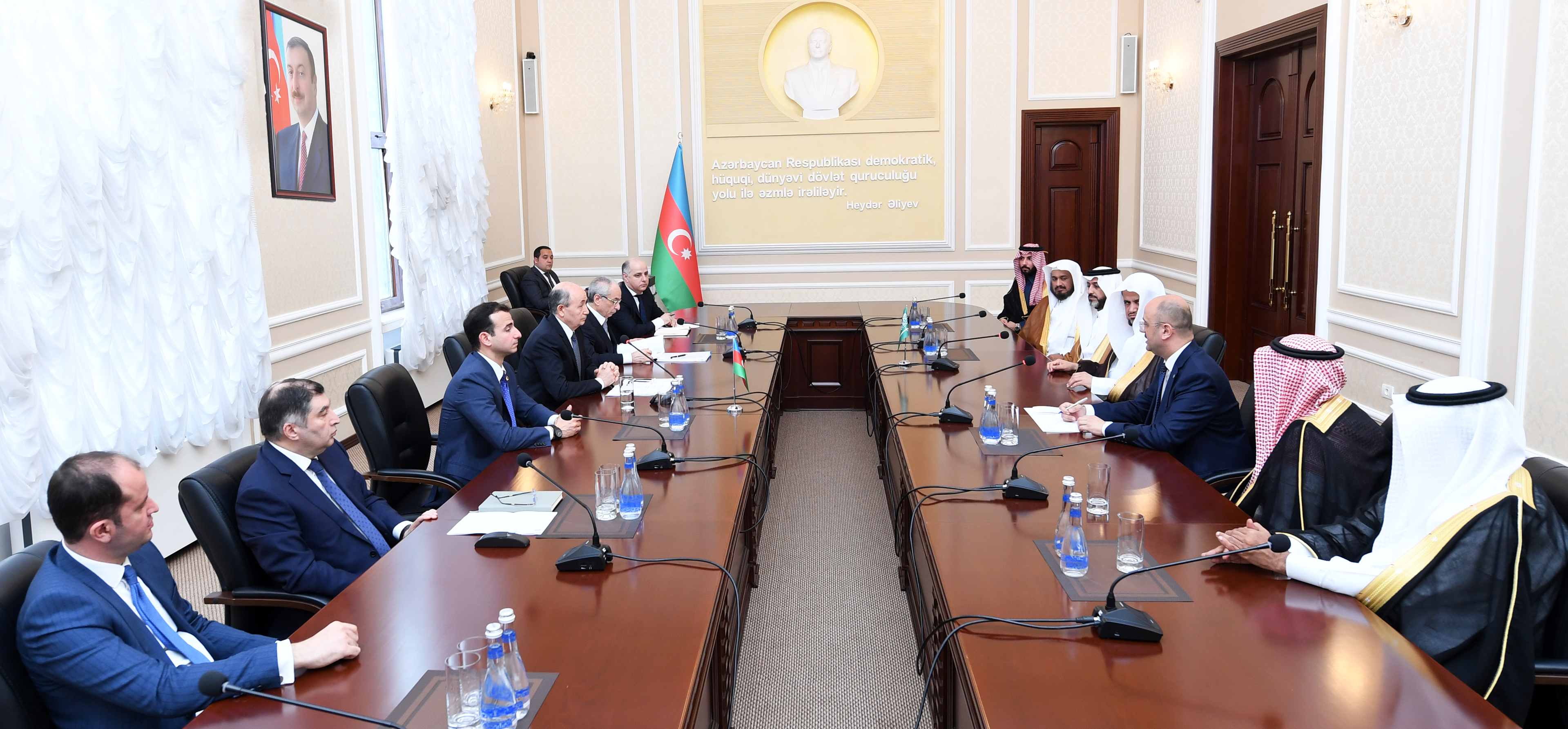 Səudiyyə Ərəbistanı İlə Hüquqi Sahədə Səmərəli Əməkdaşlıq Edilir