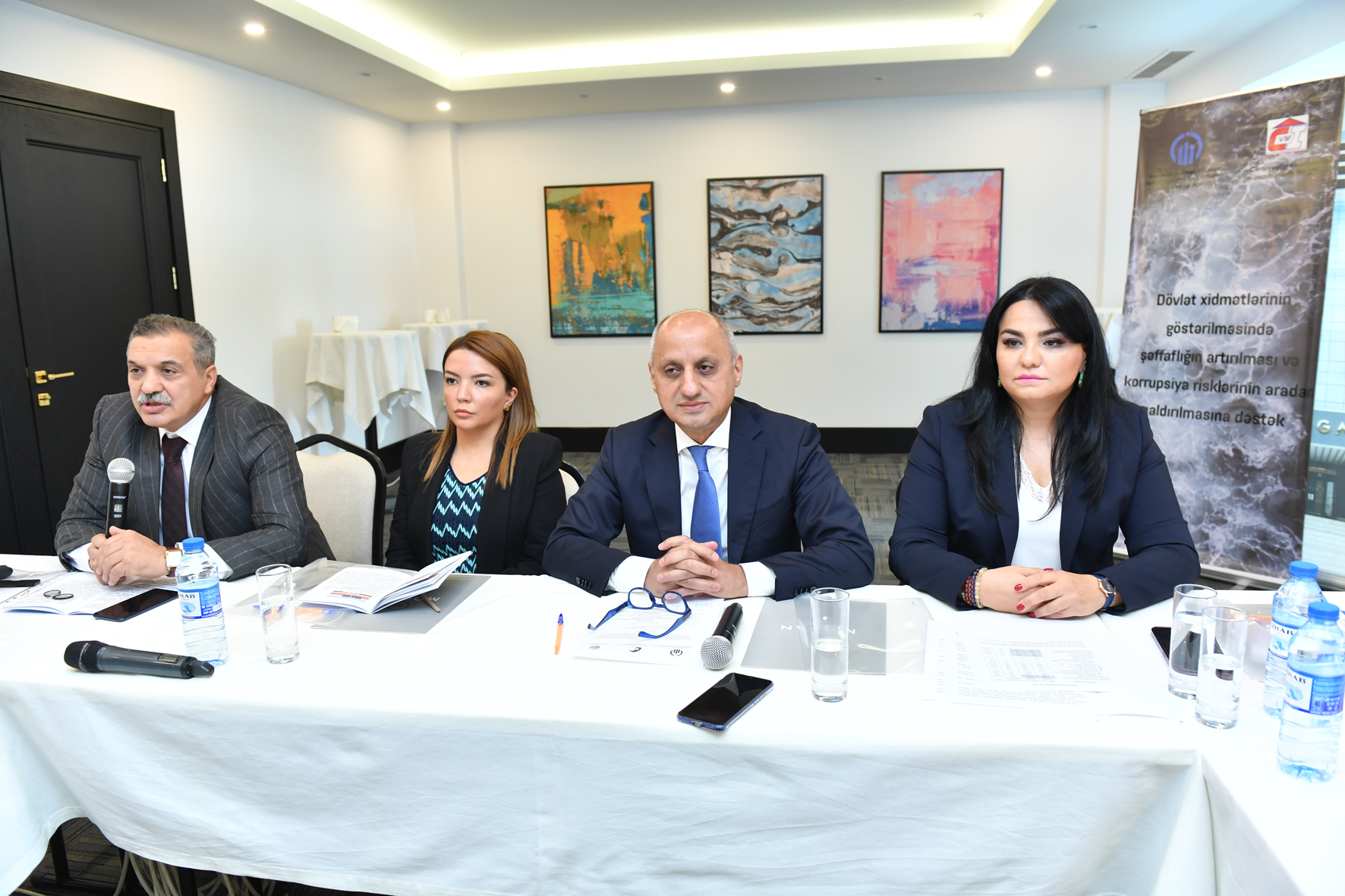 Vətəndaşlara və biznes qurumlarına xidmətlərin təqdim edilməsi səviyyəsinin müəyyənləşdirilməsi üzrə monitorinq hesabatının təqdimatı keçirilib