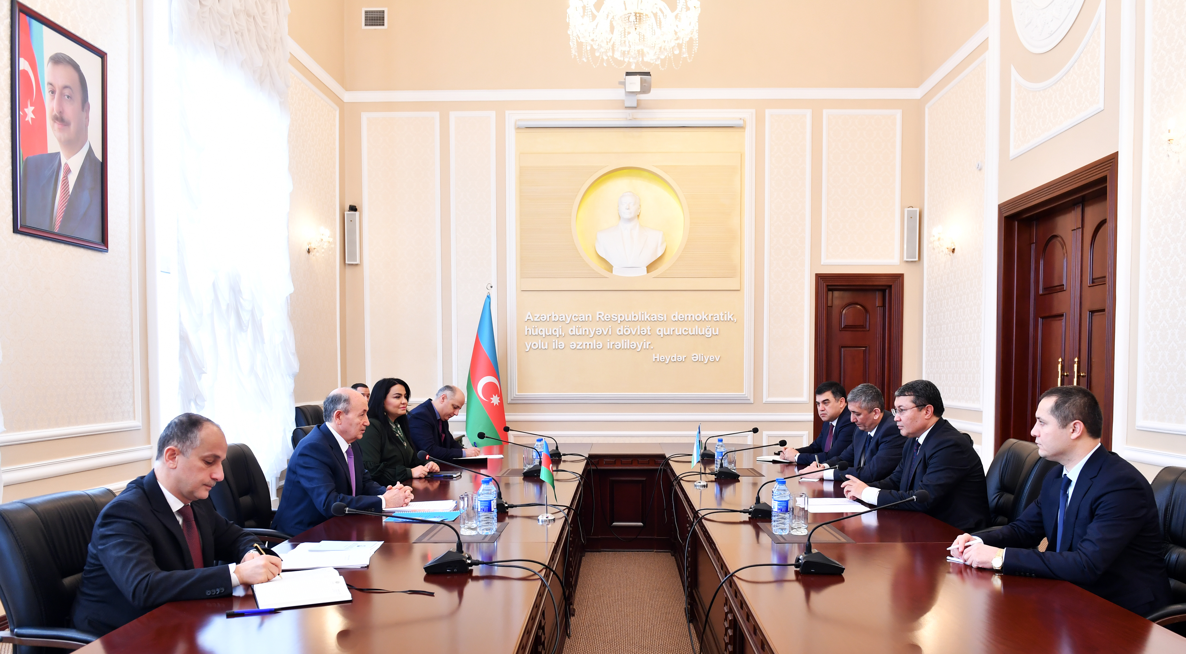 Azərbaycan və Özbəkistan arasında hüquqi əməkdaşlıq genişlənir