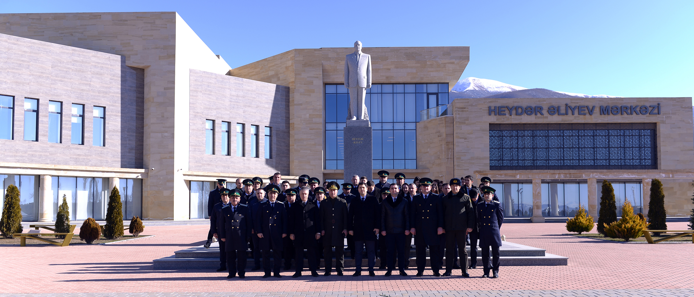 Şəki regional ədliyyə idarəsində “Heydər Əliyev İli”nə həsr olunan tədbir keçirilib
