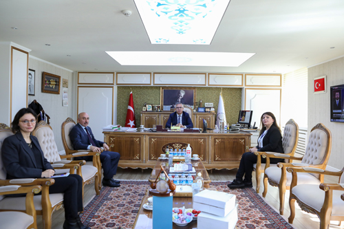 Ədliyyə Akademiyasının Əməkdaşları Ankara Şəhərində Hüquq Tarixinin Problemlərinə Həsr Olunmuş Simpoziumda İştirak Ediblər